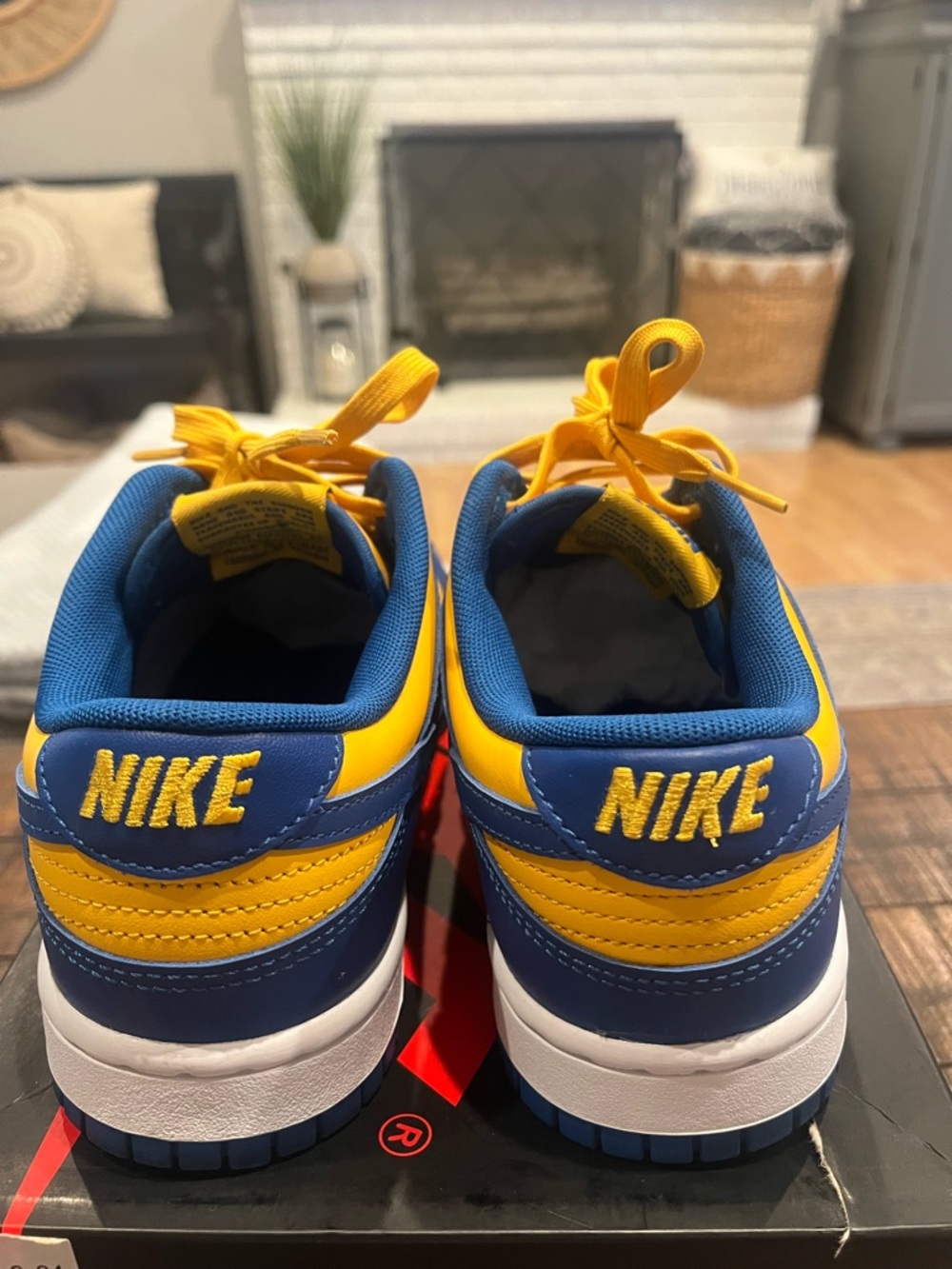 Nike Dunk Low “UCLA” Sneakers size 7 - Picture 3 of 11